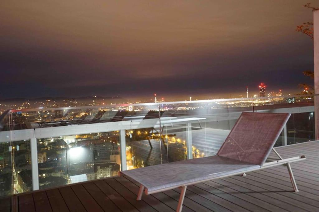 The High-Rise Condo With Pool Vídeň Exteriér fotografie